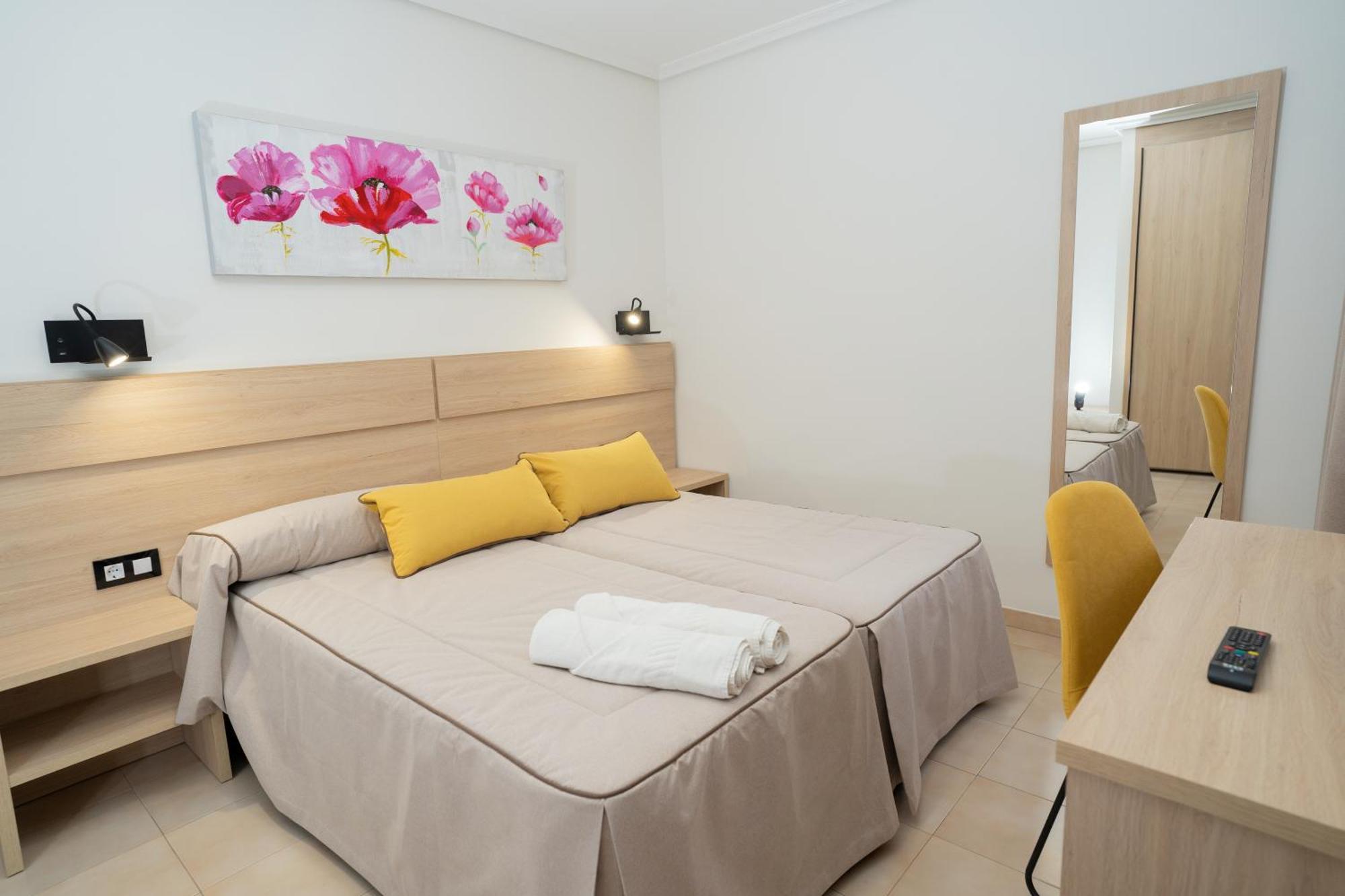 Hotel La Perdi Sant Mateu Bagian luar foto